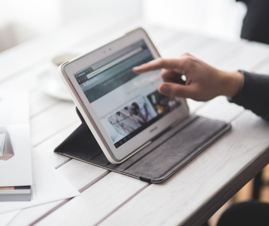 stay safe from online scammers